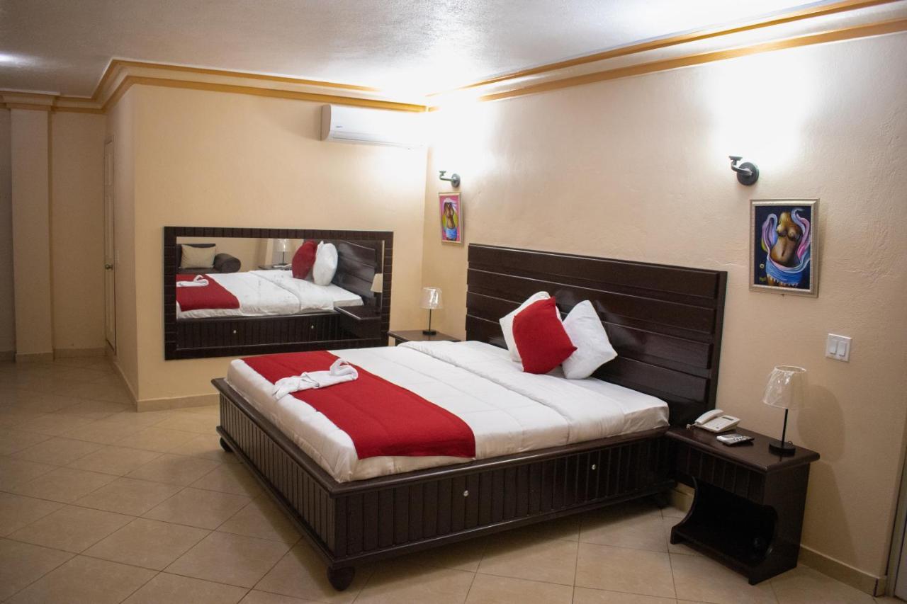 La Pepiniere Hotel Pétionville Extérieur photo