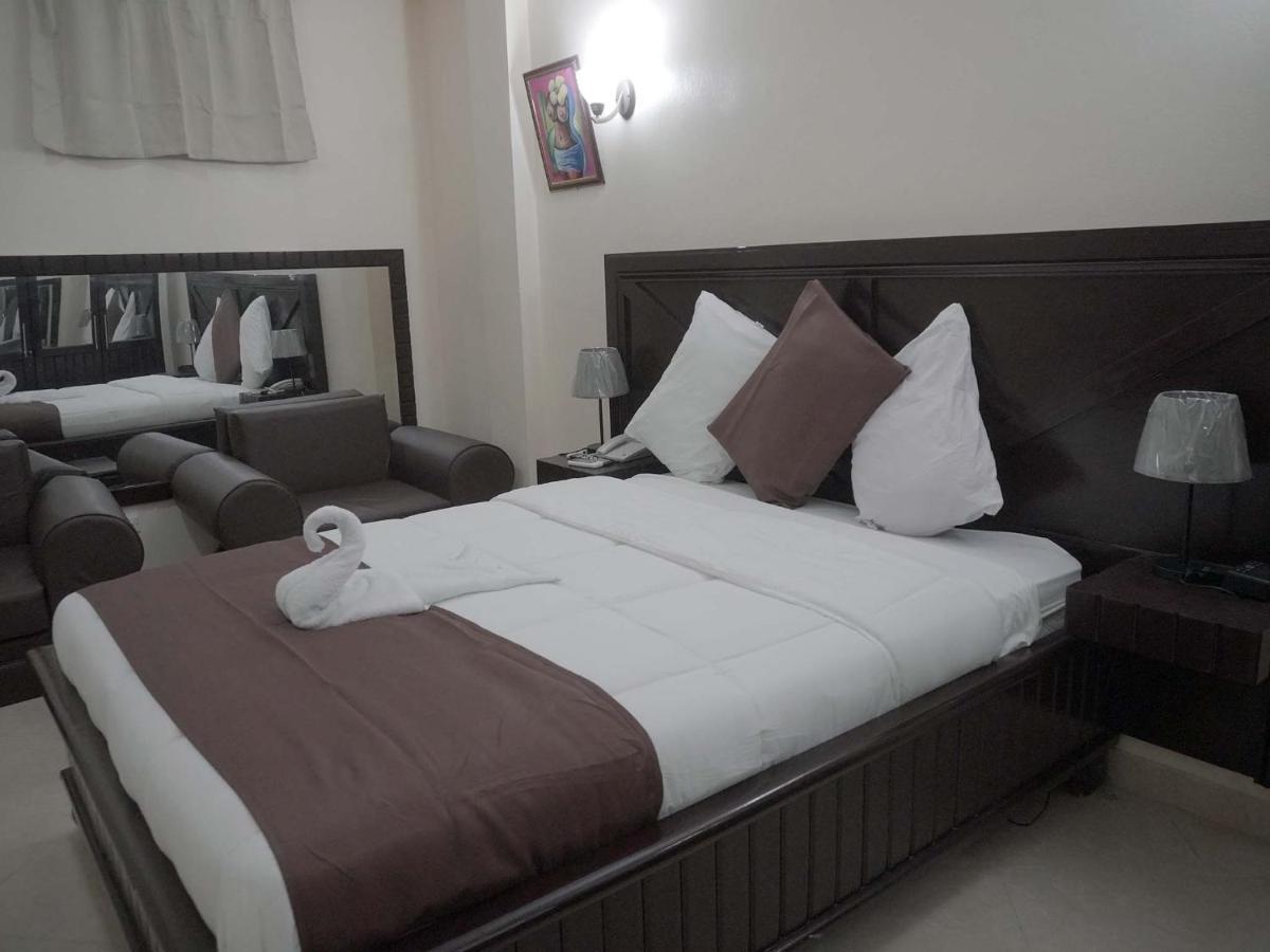 La Pepiniere Hotel Pétionville Extérieur photo