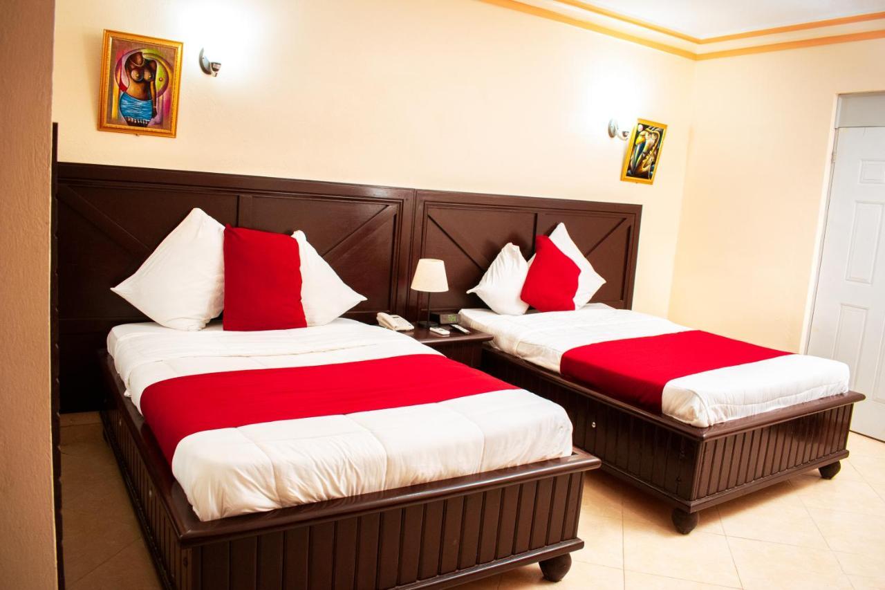 La Pepiniere Hotel Pétionville Extérieur photo