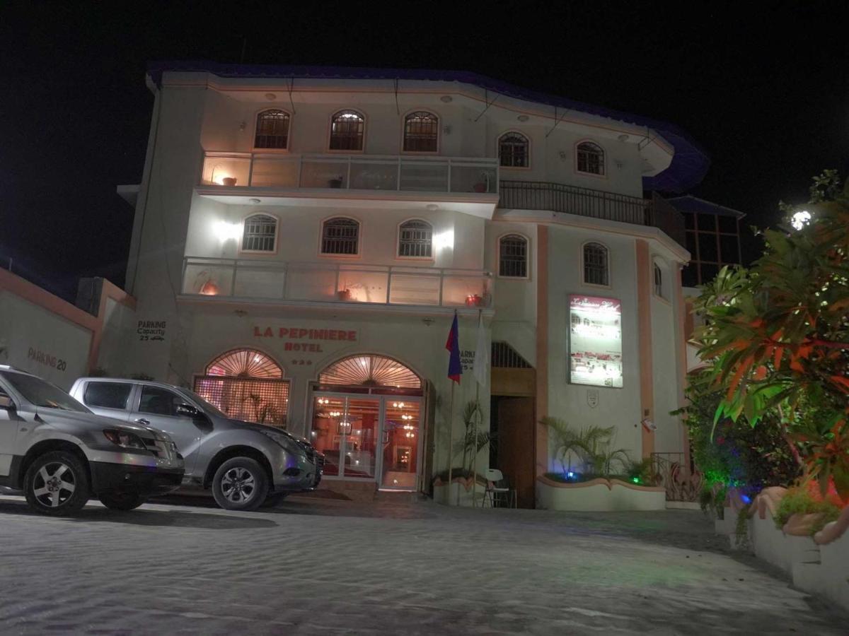La Pepiniere Hotel Pétionville Extérieur photo